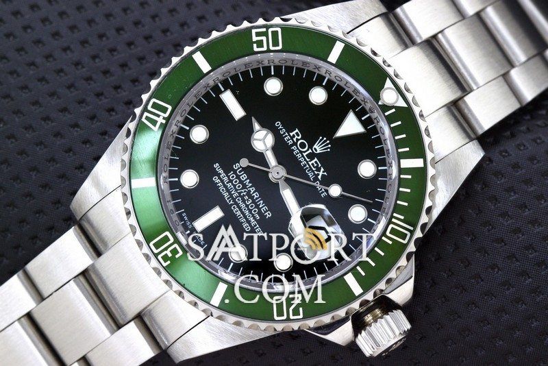 Rolex Submariner Green Dive Watch 116610LV