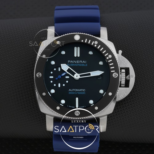 Panerai Luminor Submersible  42mm Rose Silver