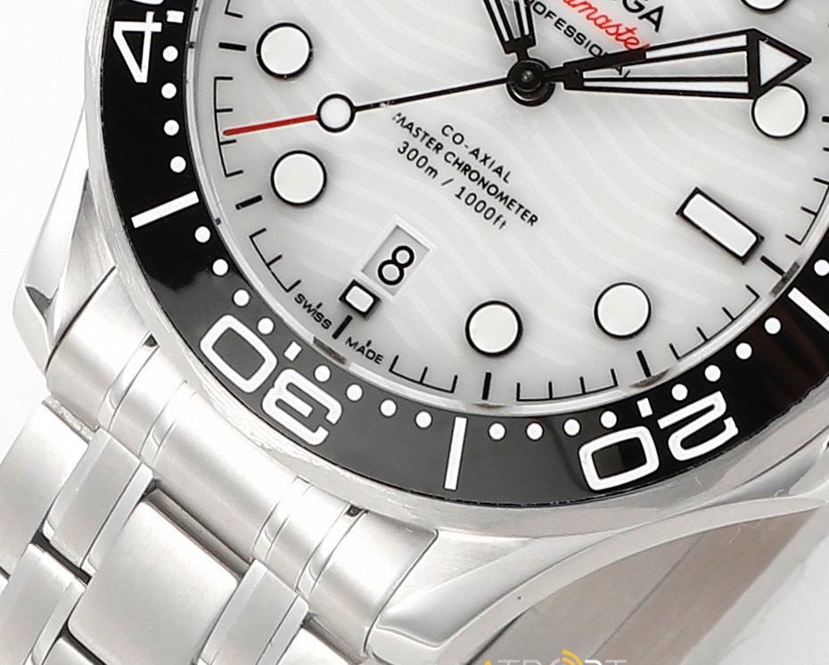 Omega Seamaster Diver 300 M White dial 42 mm Super Clone Eta