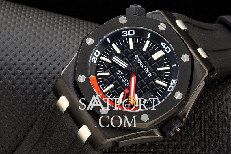 Audemars Piguet Royal Oak Offshore Diver Siyah