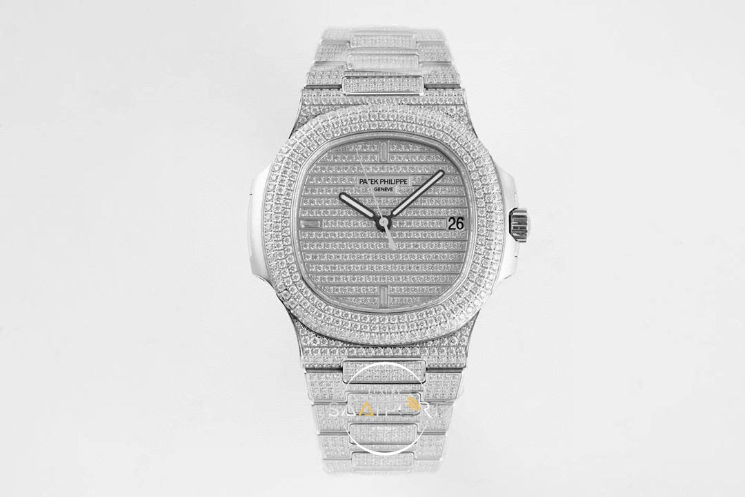 Patek Philippe Nautilus 5711Full Taşlı Super Clone ETA