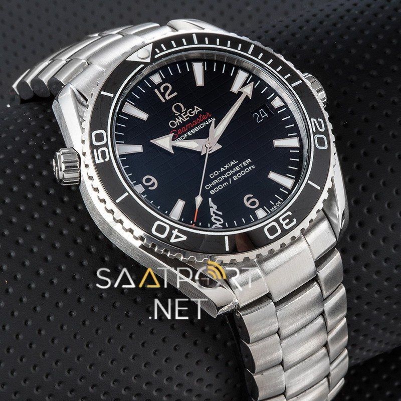 Omega Seamaster 007 Saat Kol Saati