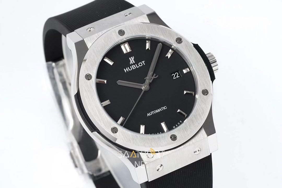 Hublot Classic Fusion Black dial Titanium 42mm