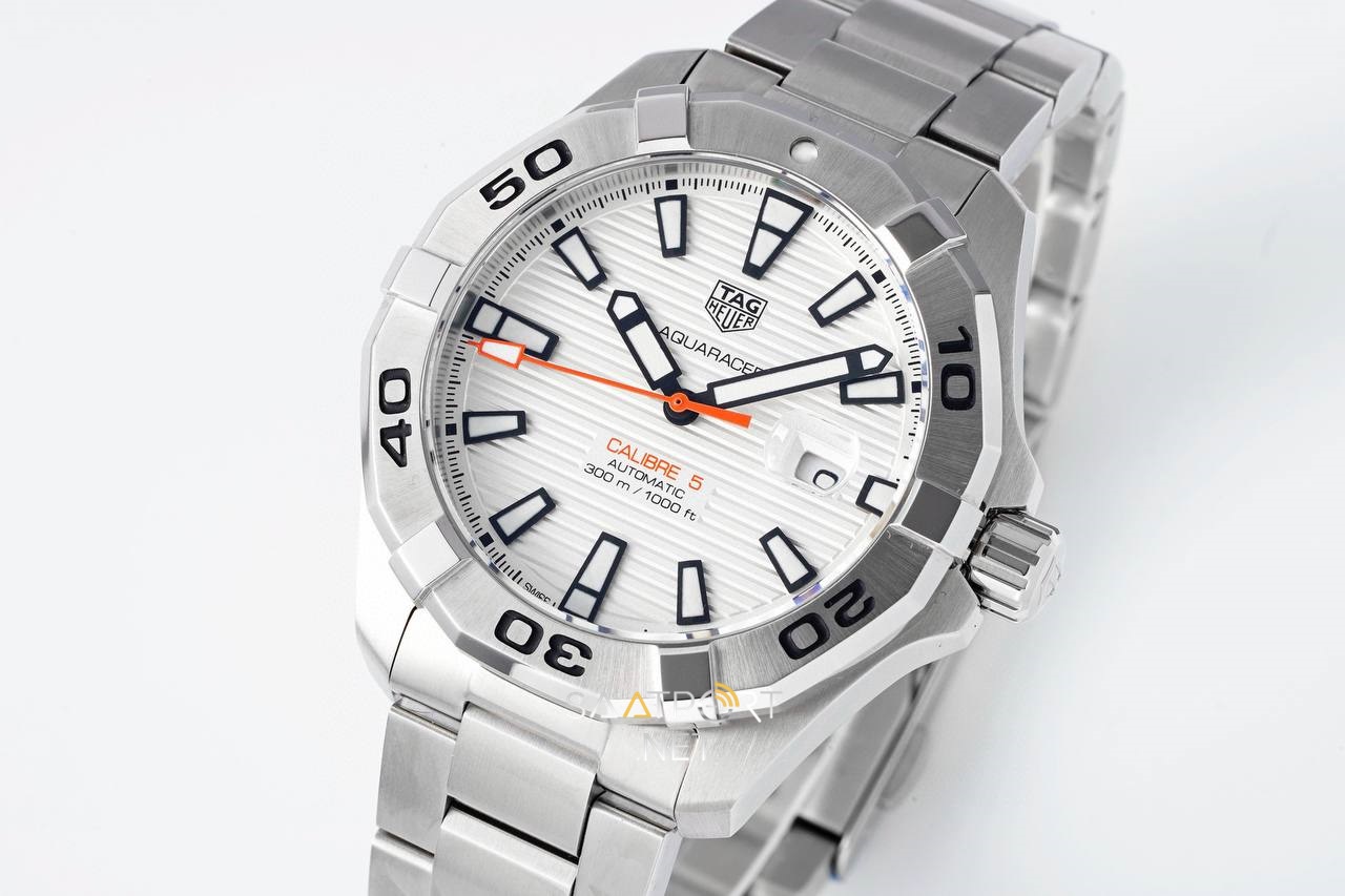 TAG Heuer Aquaracer 300M  Calibre 5 Eta Saat