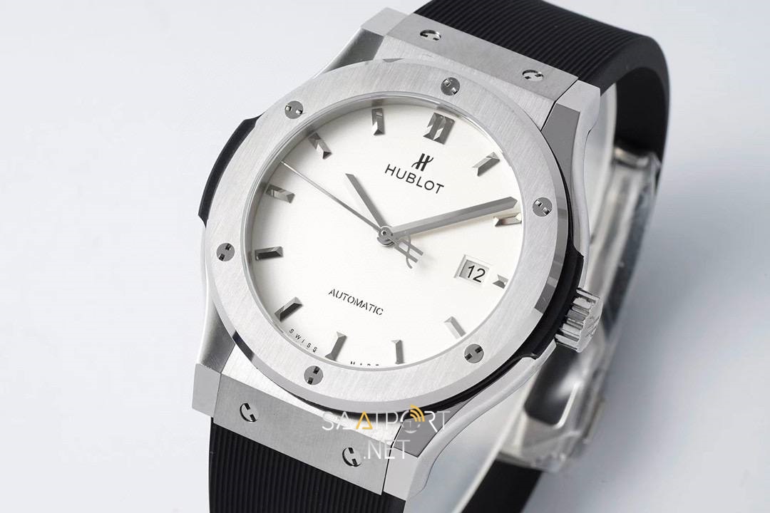 Hublot Classic Fusion White dial Titanium 42mm